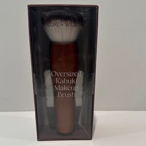 Luxe + Willow Kabuki Oversized Makeup Brush for Precise Controlled Application.